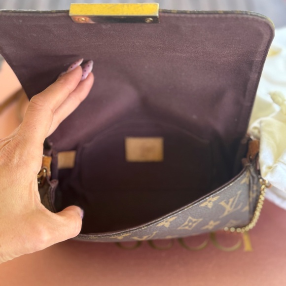 LV Monogram Favorite MM - Picture 2 of 3